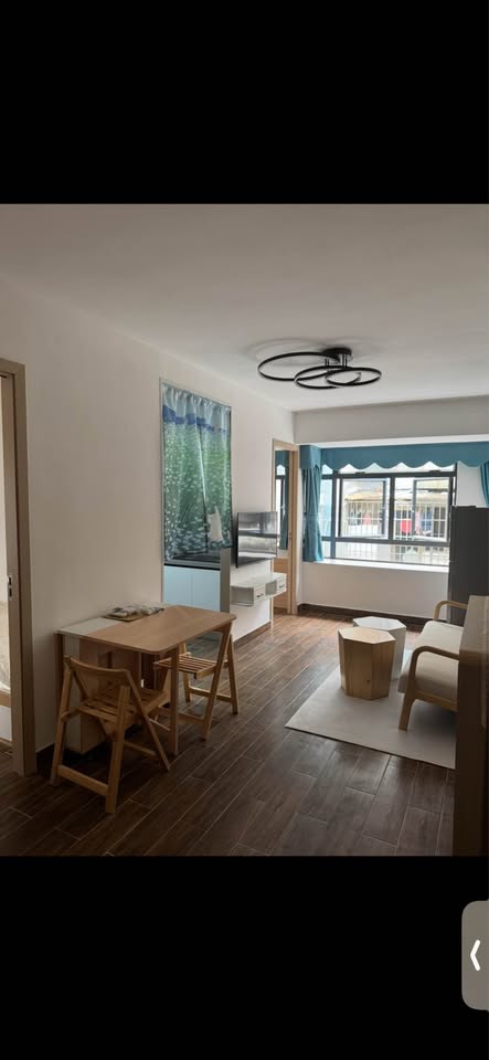 全新唐樓。三樓，查屋紙2020年樓，從未住過。 全屋有窗 514呎， 兩房一廳