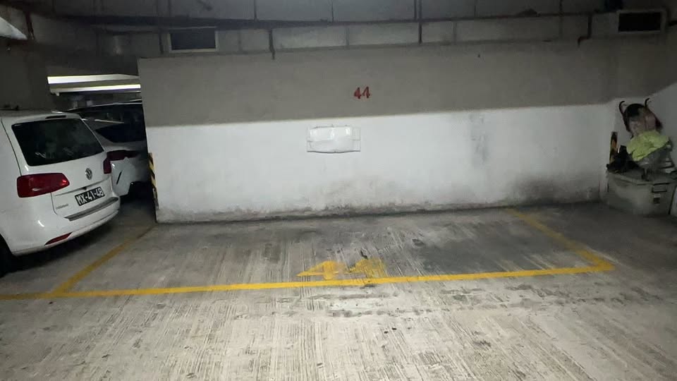 光輝大車位， 即時起租