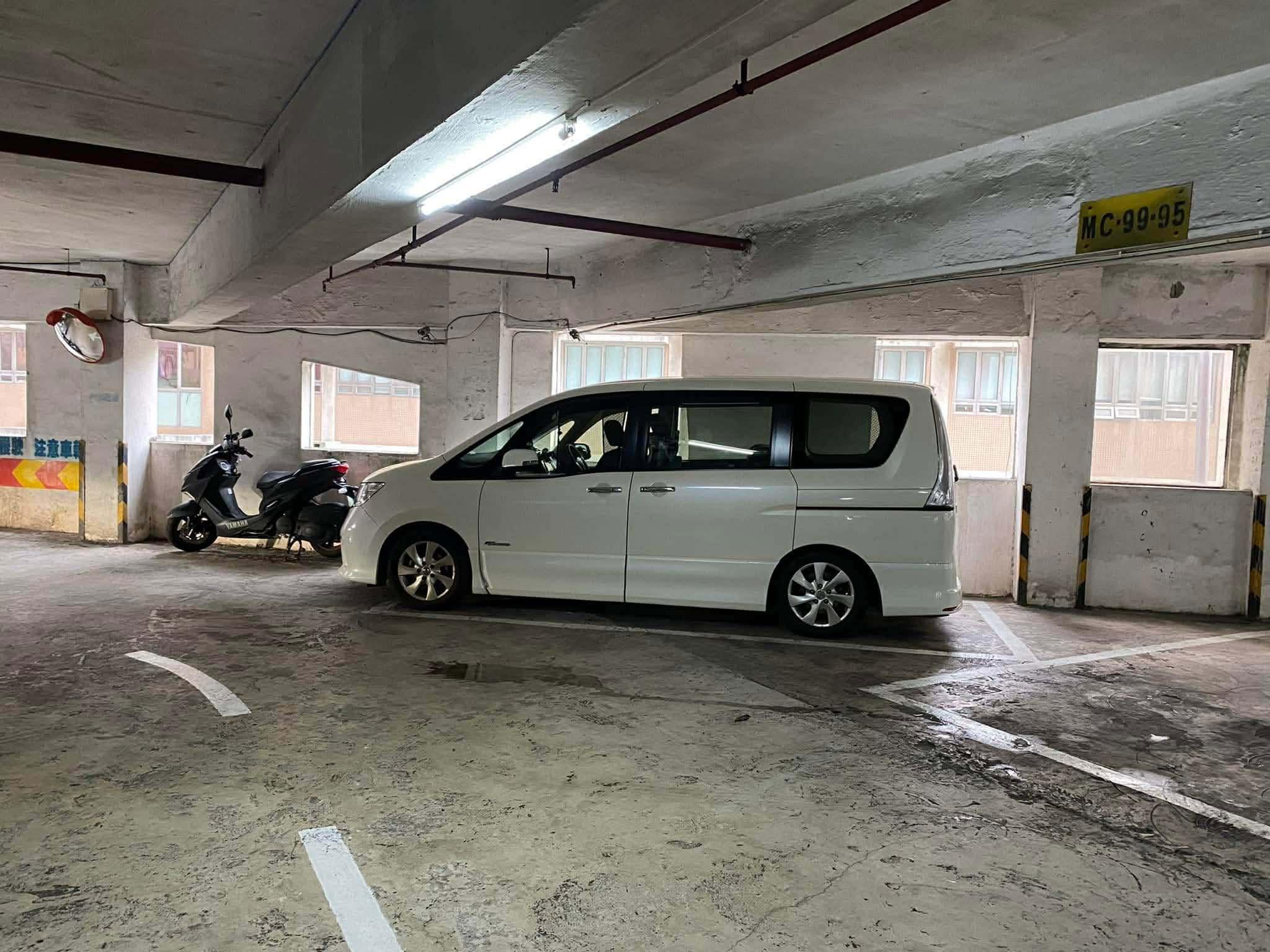 出租 逸麗1樓大車位 可7人車+電單車