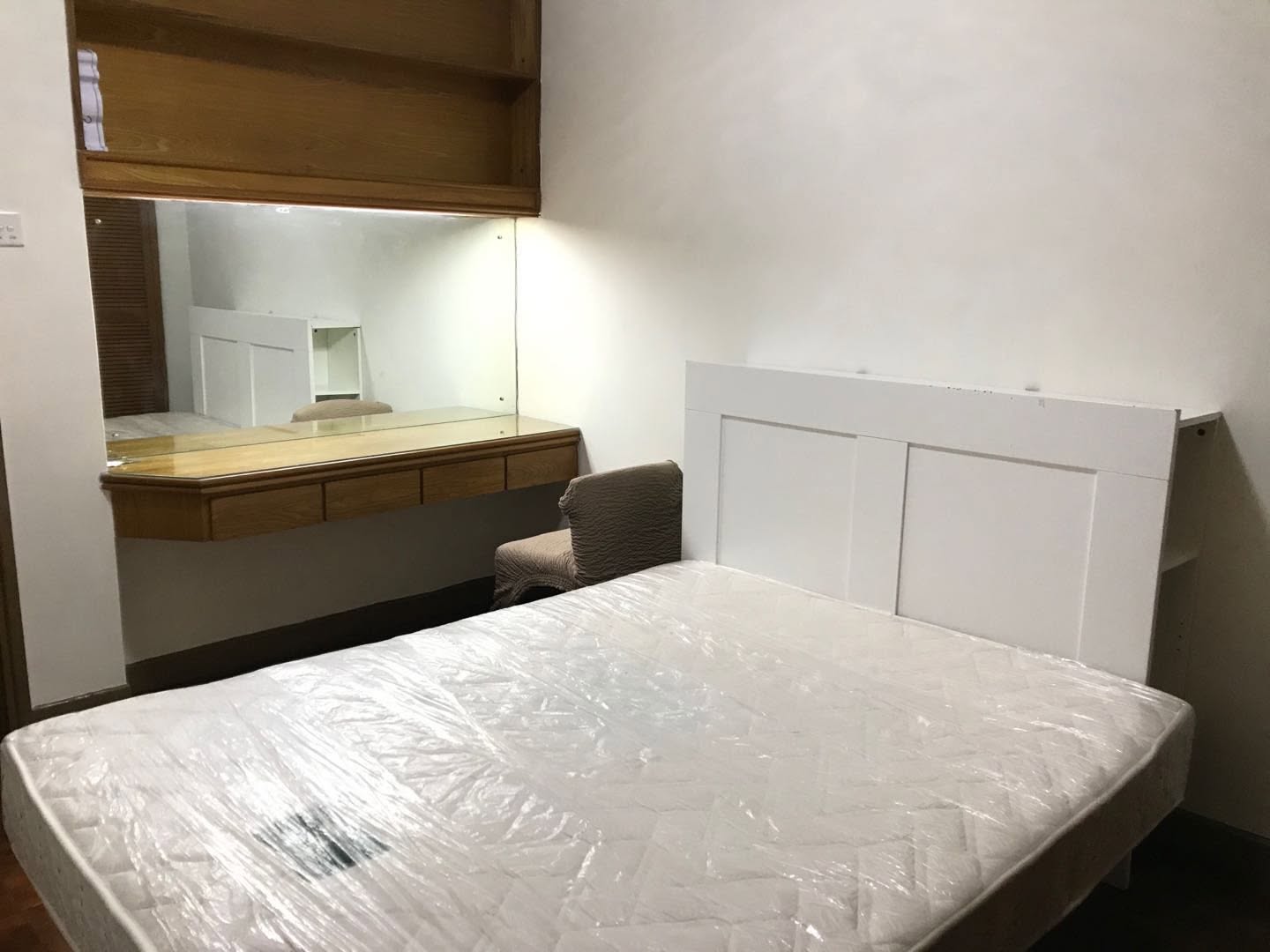 中區水坑尾直租精裝唐樓單間，只限女生